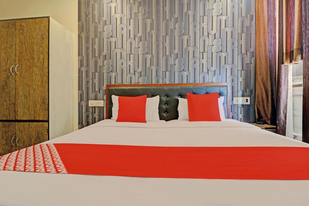Oyo 74073 Hotel Abhishek Ludhiana Eksteriør bilde