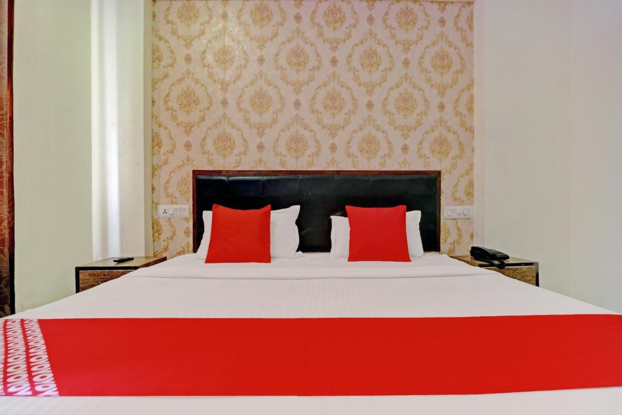 Oyo 74073 Hotel Abhishek Ludhiana Eksteriør bilde