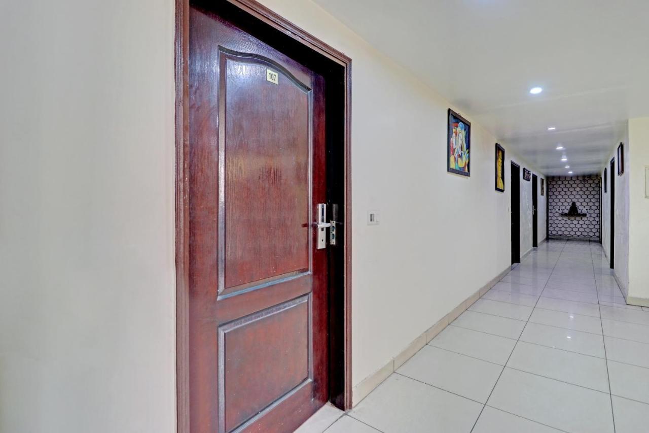 Oyo 74073 Hotel Abhishek Ludhiana Eksteriør bilde